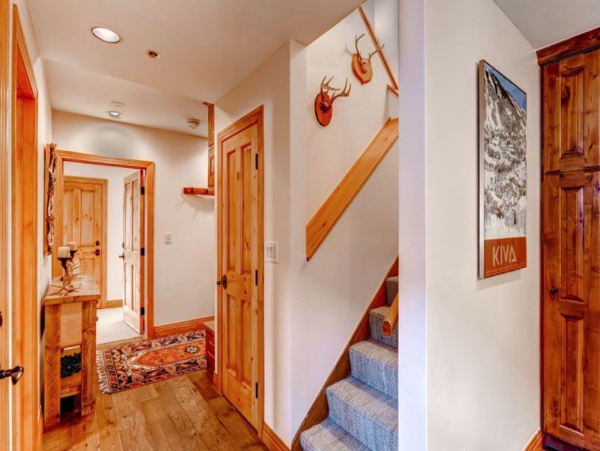 2 plus loft ski in Ski out
